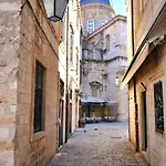 Square Apartman
