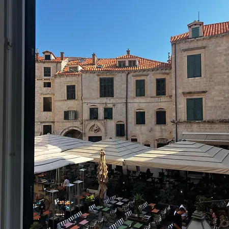 Square アパート *